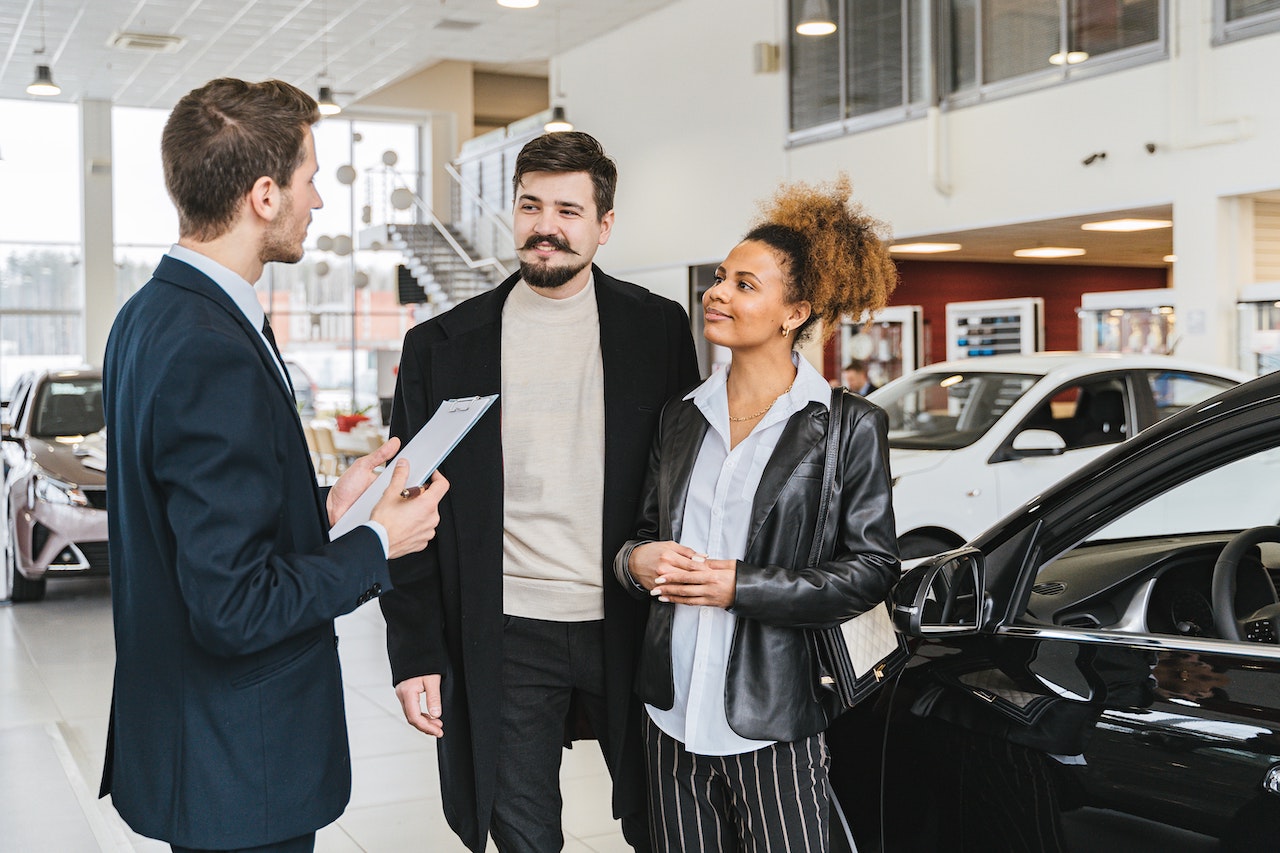 How to Find the Best Deals on Used Vehicles at Dealerships