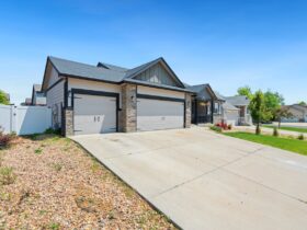 Increasing Property Value With a Custom Garage