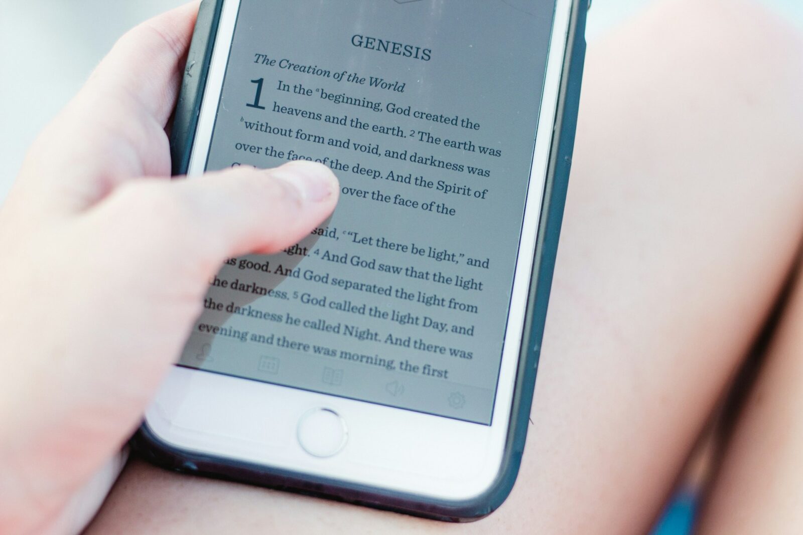 The Best Adult Books to Get Lost In on Your E-Reader